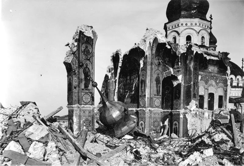 Bundesarchiv_Bild_146-2005-0070,_Kiew,_Lavra-Kloster,_Ruine_Uspenski-Kathedrale