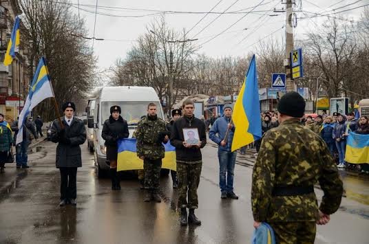 Год АТО: как Украина благодарит военных за героизм и отвагу (ФОТО + ВИДЕО) (фото) - фото 3