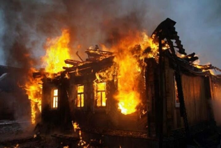 У Харківській області загорівся будинок: загинула літня жінка