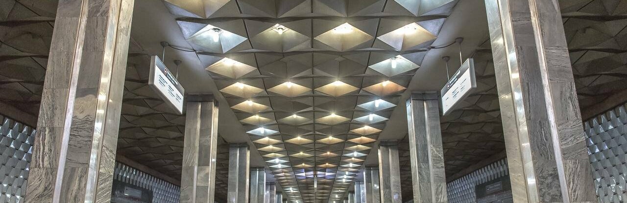 У Харкові пасажир упав на колію на станції метро