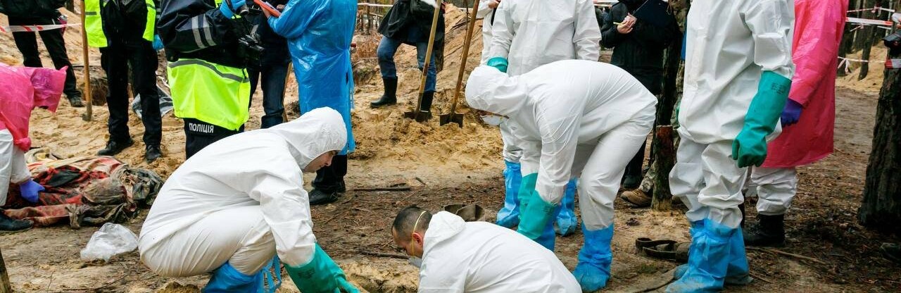 В Ізюмі вже ексгумовано 436 тіл: більшість з них мають ознаки насильницької смерті, - ФОТО
