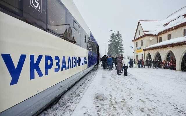 “Укрзалізниця” призначила два нові поїзди: “Краматорськ - Харків” та “Харків - Слов'янськ”