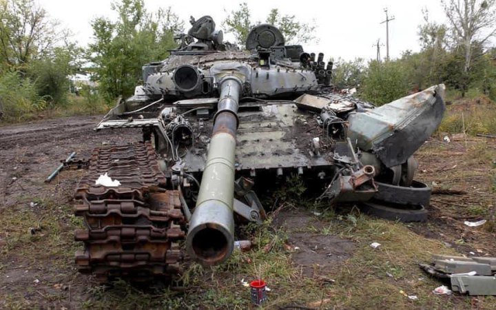 Захисники України з початку російського вторгнення знищили 69 220 окупантів та 2631 танки