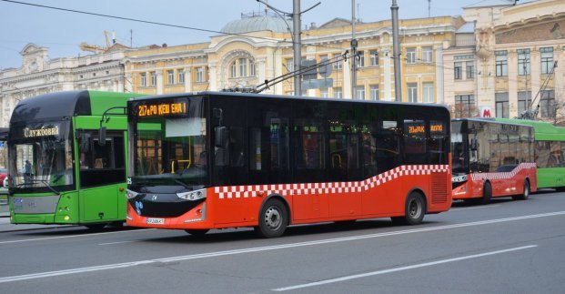 У Харкові на заміну електротранспорту курсують 98 муніципальних автобусів