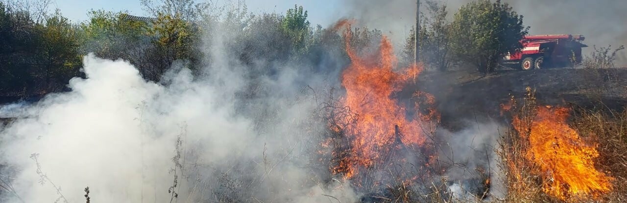 На Харківщині за добу окупанти обстріляли пʼять районів: пошкоджено інфраструктуру, сталися пожежі, - ФОТО