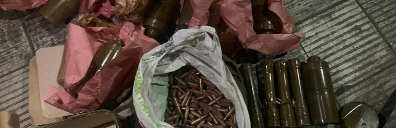 На Харківщині чоловік перетворив будинок сестри на склад боєприпасів, - ФОТО