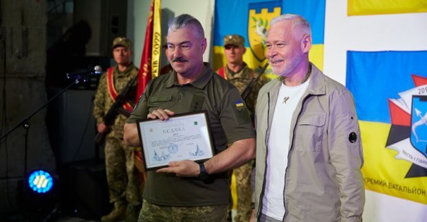 Терехов нагородив бійців 113-ї бригади ТрО за оборону Харкова, - ФОТО