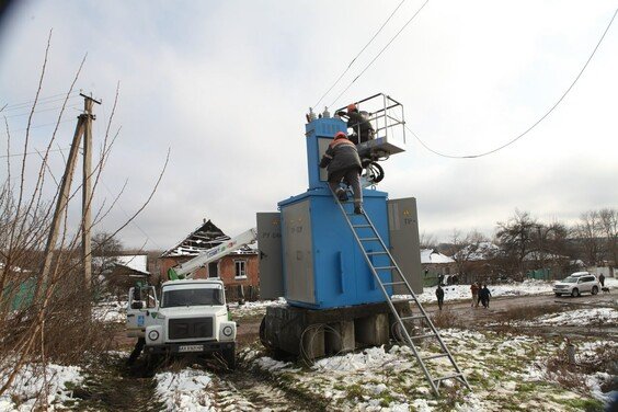 У Старому Салтові повністю відновили електропостачання
