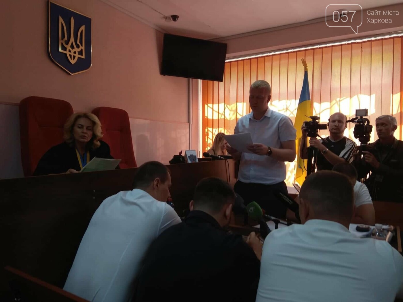 Избиение харьковского оператора. Суд отправил под домашний..., фото-2 Избиение харьковского оператора. Суд отправил под домашний арест еще двоих подозреваемых, - ОНЛАЙН-ТРАНСЛЯЦИЯ, фото-2