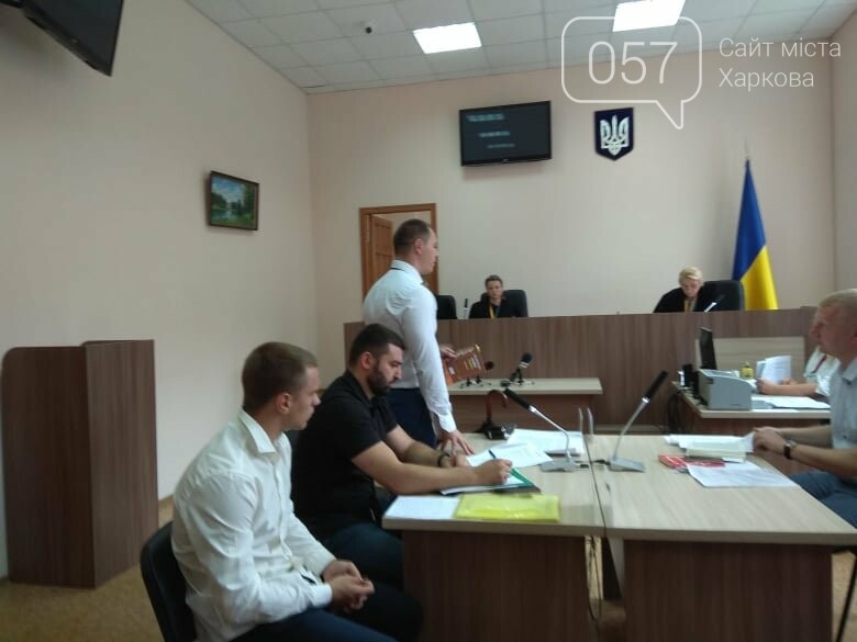 Избиение Макарюка. В Харькове суд оставил под домашним арес..., фото-4 Избиение Макарюка. В Харькове суд оставил под домашним арестом еще двух подозреваемых, - ОНЛАЙН-ТРАНСЛЯЦИЯ, фото-4