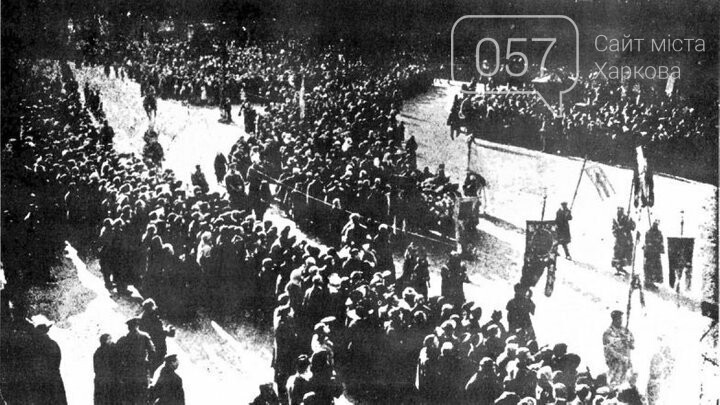 Захоронение погибших под Крутами