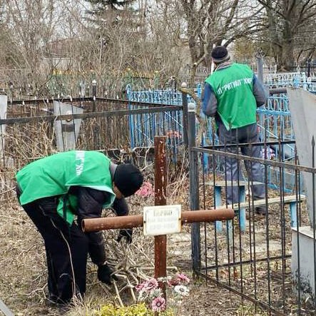 За минулий тиждень прибрано 24 га територій та вивезено 119 куб. м сміття. Крім того, комунальники обрізають сухі гілки та видаляють паросль.