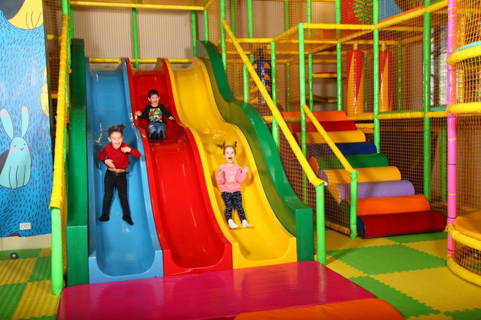 Super Park “V”, парк розваг та атракціонів