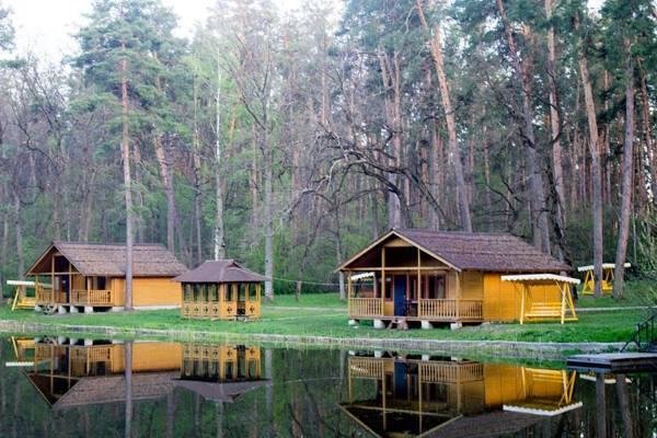 Загородный коттеджный комплекс "Капитан Морган" Загородный коттеджный комплекс "Капитан Морган"