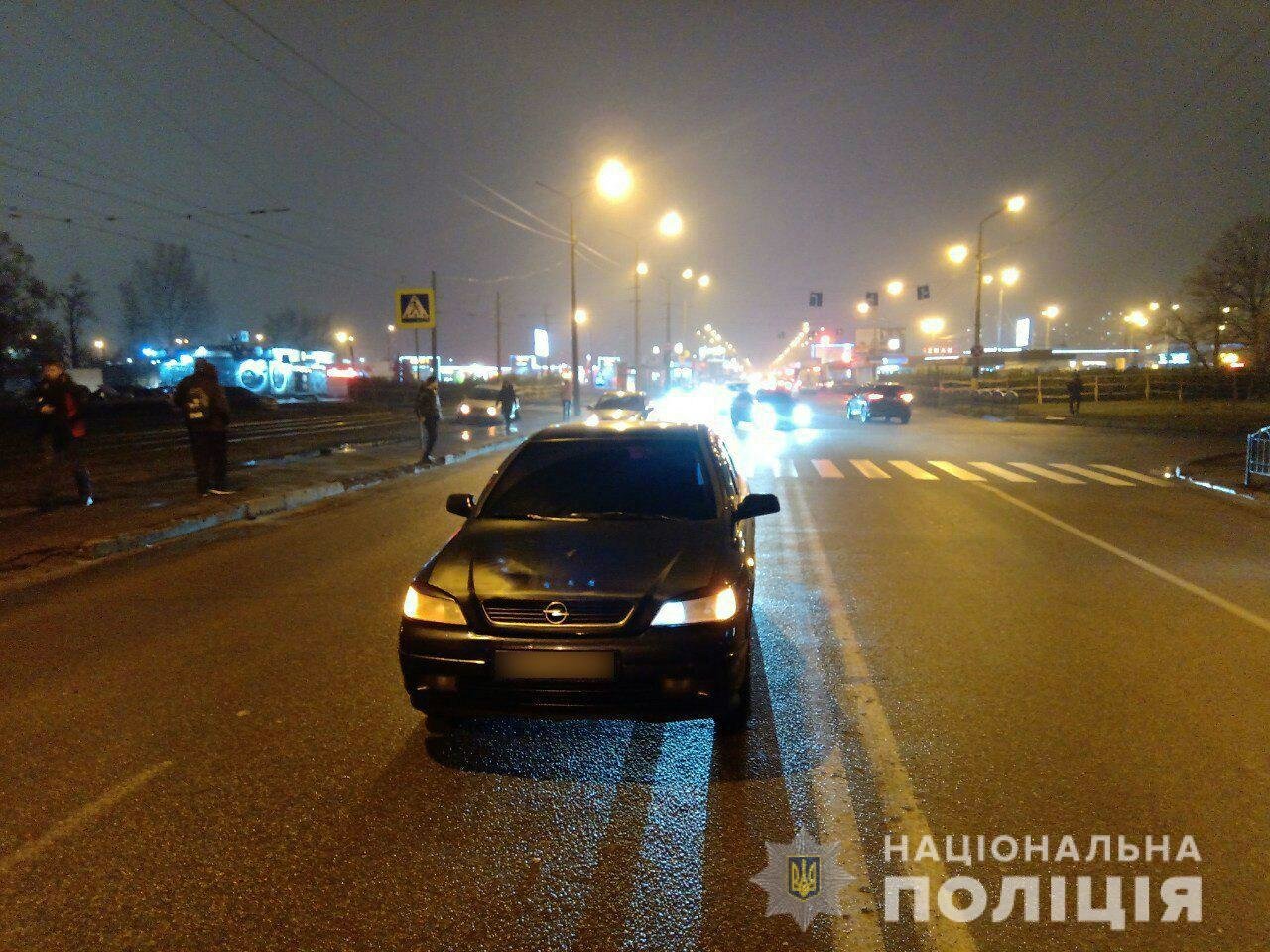 На Академика Павлова автомобиль сбил женщину: пострадавшая..., фото-1 На Академика Павлова автомобиль сбил женщину: пострадавшая в больнице, - ФОТО, фото-1