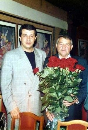 (Батозский с отцом) (Батозский с отцом)