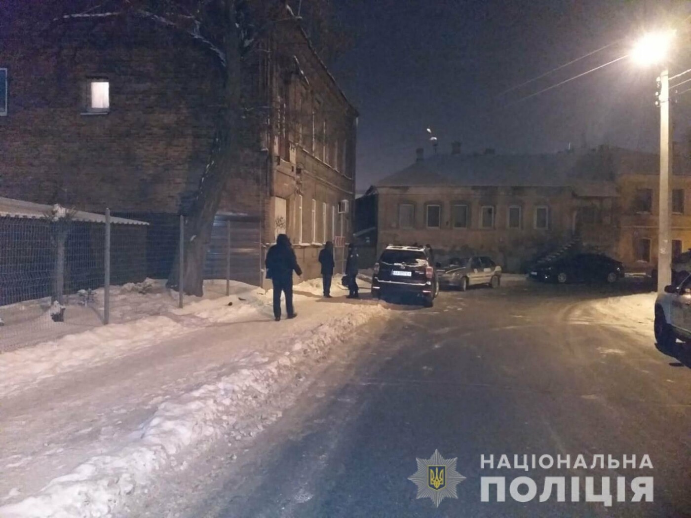 Схватили за шею и угрожали пистолетом: в Харькове местный житель вместе с гражданином Нигерии напали на женщину, - ФОТО, фото-2