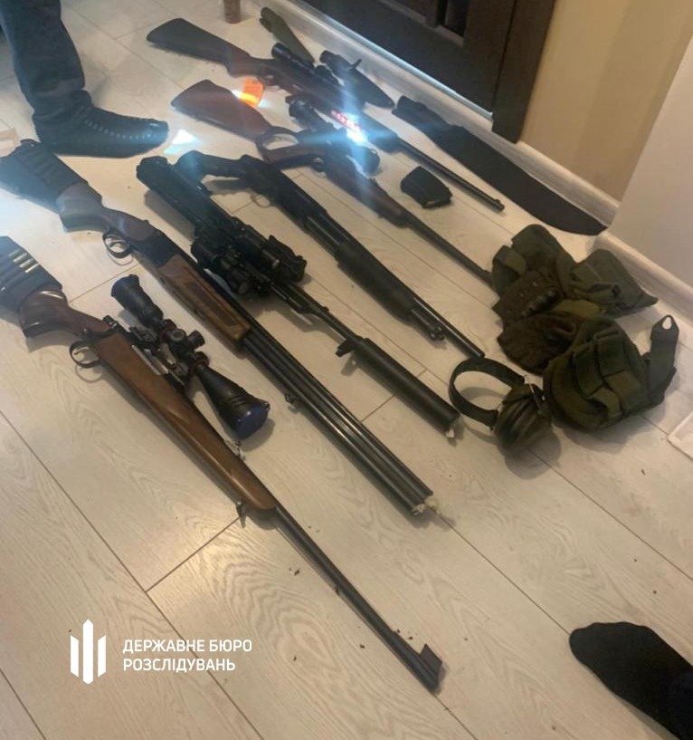 Выдавал разрешения на оружие за деньги: в Харькове чиновника полиции подозревают в получении взяток, - ФОТО, фото-2