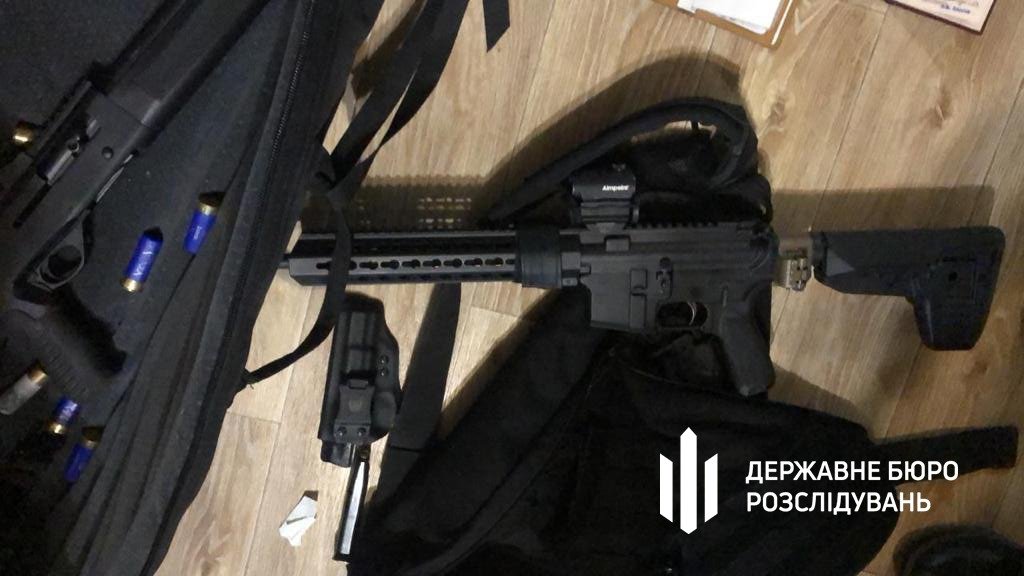 Выдавал разрешения на оружие за деньги: в Харькове чиновника полиции подозревают в получении взяток, - ФОТО, фото-3