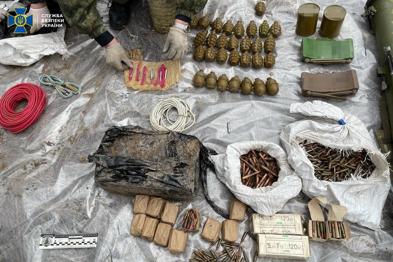 У задержанного накануне боевика «ЛНР» под Харьковом нашли тайник с оружием, - ФОТО, ВИДЕО