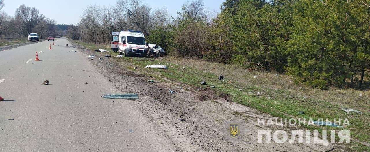Не справился с управлением и «вылетел» в кювет: на Харьковщине в ДТП погиб водитель легкового авто, - ФОТО, фото-1