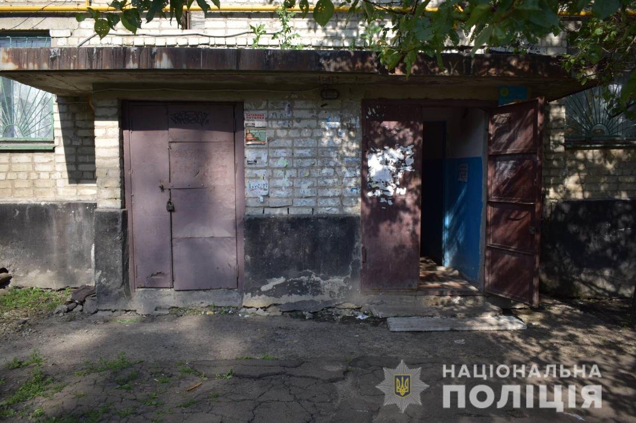 Семь раз ударил топором и скрывался от полиции: на Харьковщине житель другой области жестоко убил пенсионерку, - ФОТО