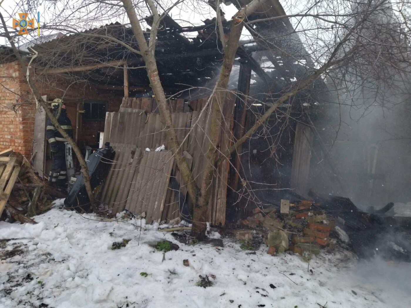 На Харьковщине сгорел сарай с дровами на территории частного дома, - ФОТО