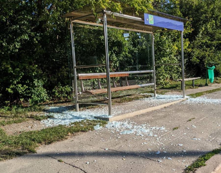 Наслідки ранкового обстрілу Харкова: один з поранених помер в лікарні, - ФОТО