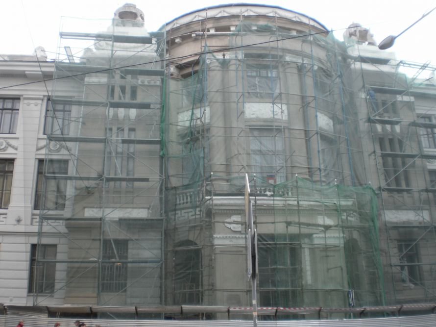 В Харькове наконец-то начали ремонтировать фасады старых зданий (ФОТО) (фото) - фото 6
