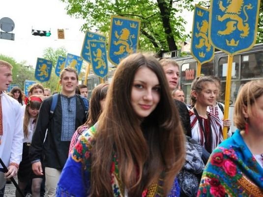 Марш-величі-духу-2013-1