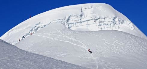 mera_peak_climbing_img_assist_custom