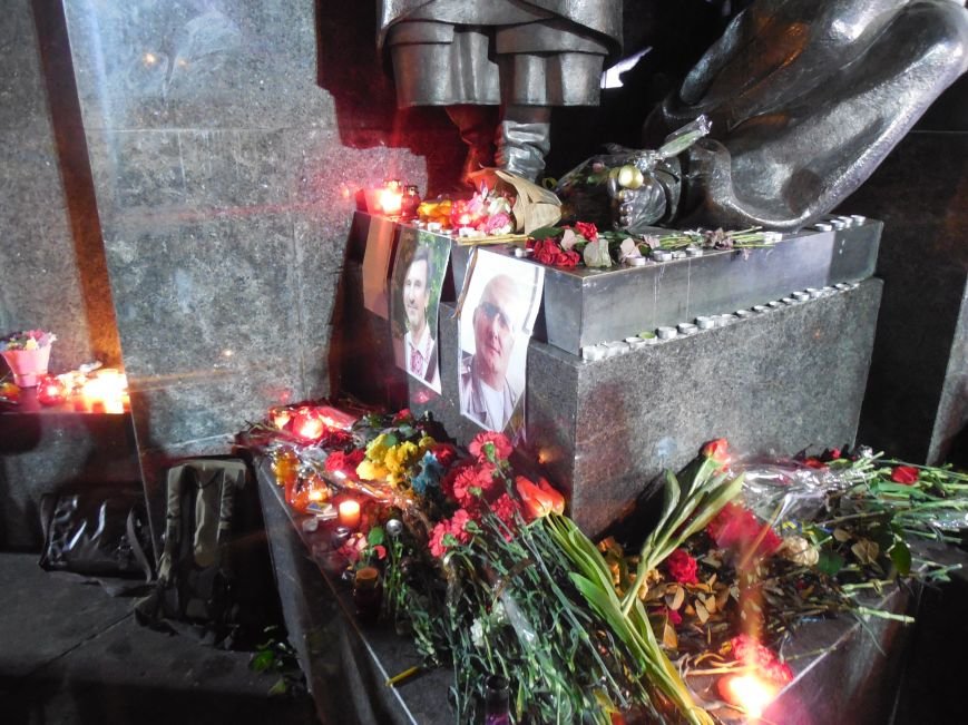 В Харькове почтили память погибших от теракта около Дворца спорта (ФОТО+ВИДЕО) (фото) - фото 1